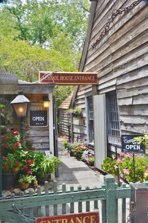 oldest wooden schoolhouse